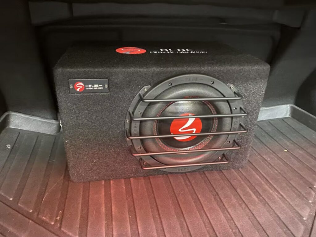 惠州雷克萨斯ES300音响升级:专用中低音+同点声源,豪华轿车的音质进阶 psc