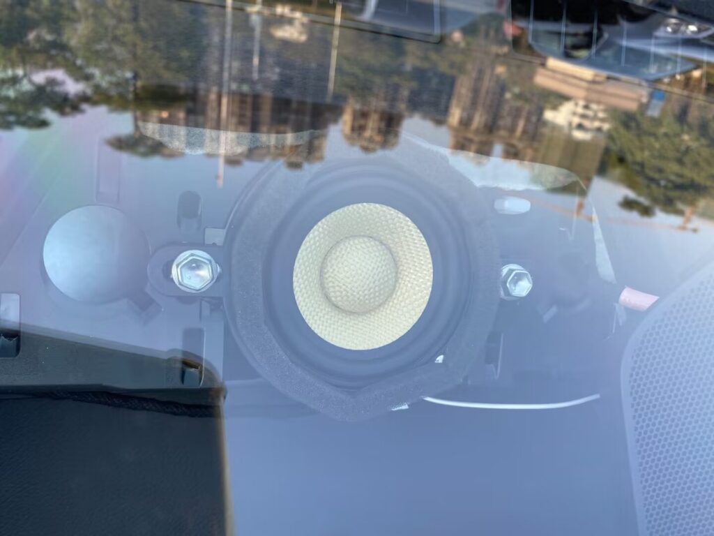 惠州雷克萨斯ES300音响升级:专用中低音+同点声源,豪华轿车的音质进阶 psc (2)